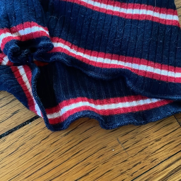 Colors navy blue,white,and red - Picture 5 of 14